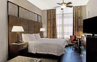 Day use room with TV at Hampton Inn & Suites Austin @ The UniversityCapitol.