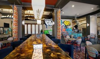 Lounge and coworking space at Hampton Inn & Suites Austin @ The UniversityCapitol.