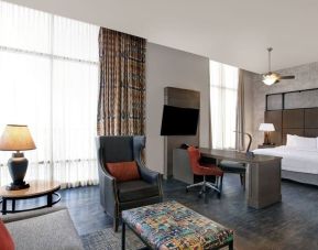 Day use room with natural light at Hampton Inn & Suites Austin @ The UniversityCapitol.
