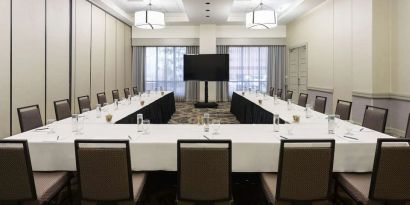 Meeting room at Embassy Suites By Hilton Denver Tech Center.