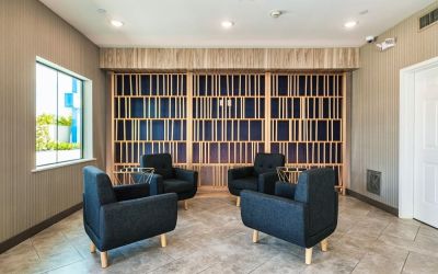 Lounge and coworking space at Palace Inn Blue Laura Koppe Rd.