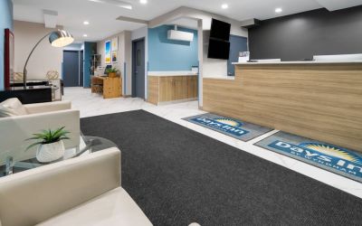 Hotel lobby and lounge at Days Inn By Wyndham Staten Island.