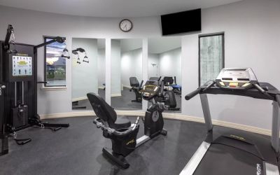 Gym at Baymont By Wyndham Houston Hobby Airport.
