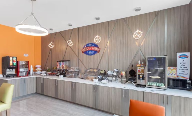 Breakfast available at Baymont By Wyndham Houston Hobby Airport.