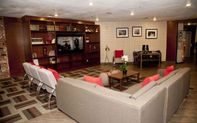 Lounge and coworking space at La Hacienda San Jose Silicon Valley.