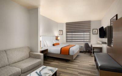 Spacious day use room at Hotel Marguerite.