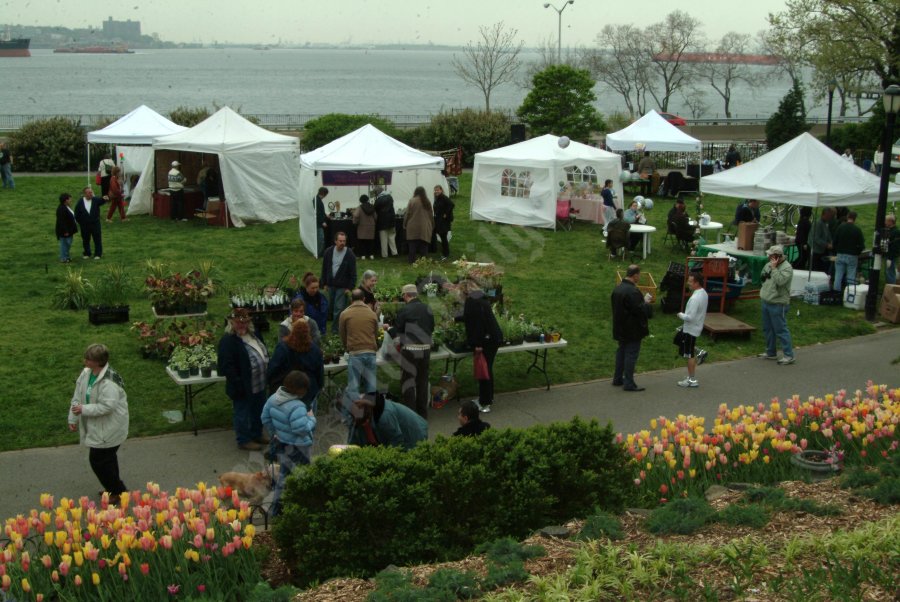 Art-in-the-Park-at-Narrows-Botanical-Gardens-67091