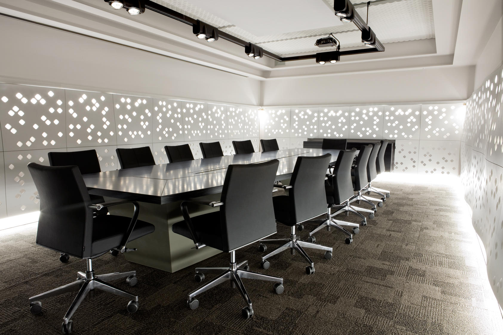 Modern Office Conference Room Design