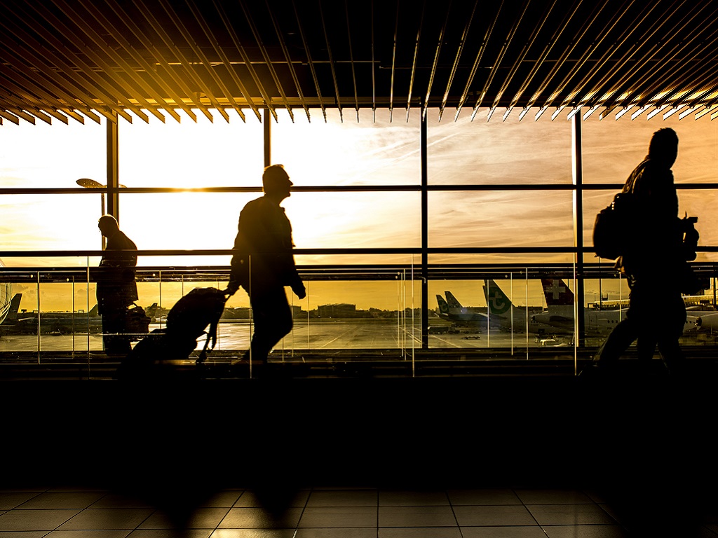Airport woes? A day hotel room could make giving up your seat worthwhile