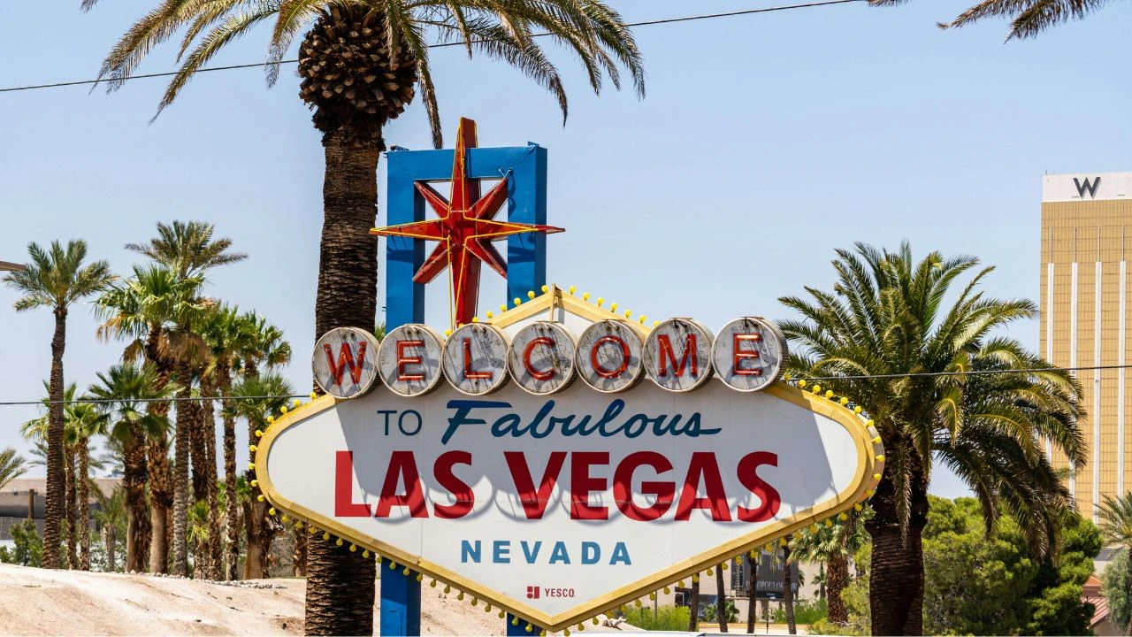 Las Vegas Airport Layover Guide: Where to Sleep, Shower or Relax During at LAS
