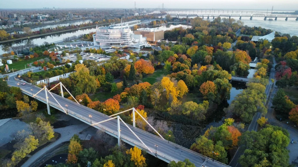 montreal-park-drone-view